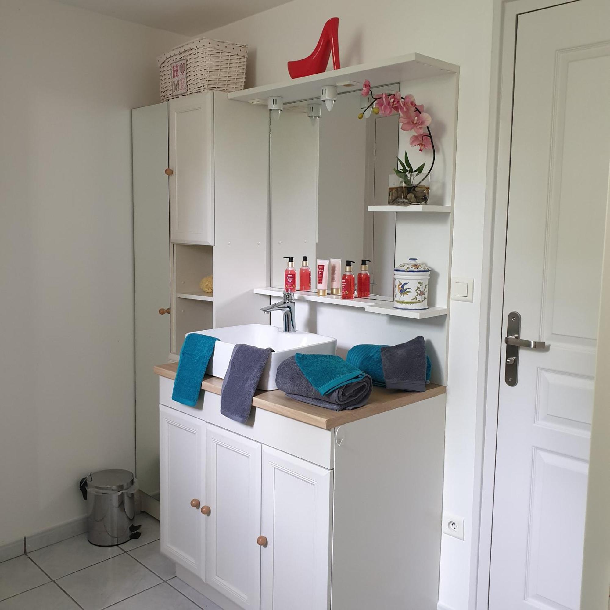 Independant Chez L'habitant, Situe Dans Les Pyrenees *