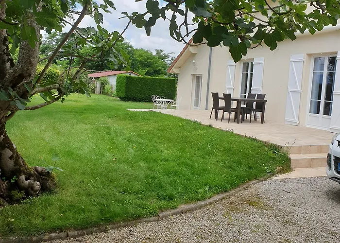 Logement Independant Chez L\'Habitant, Situe Dans Les Pyrenees
